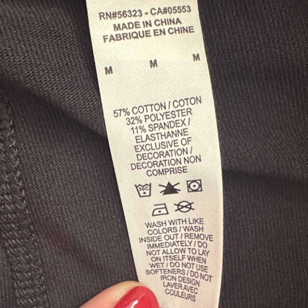 Nike women’s Black and White Leggings - Picture 3 of 5